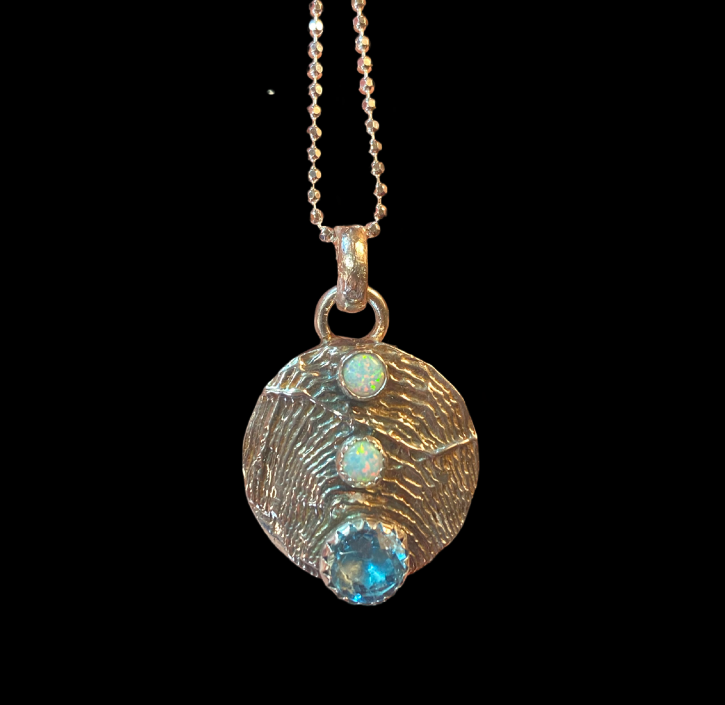 Mind Body Spirit 💫Topaz Medallion